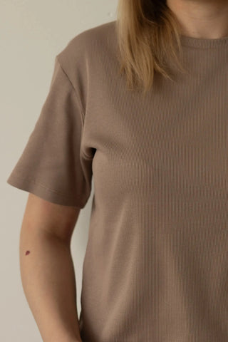 T-shirt z bawełny No. 1 Mokka - Lavamme